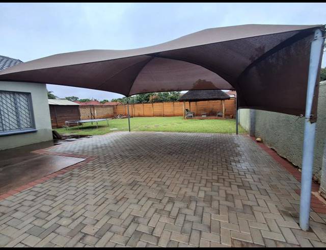 3 BEDROOM HOUSE FOR SALE IN THE ORCHARDS